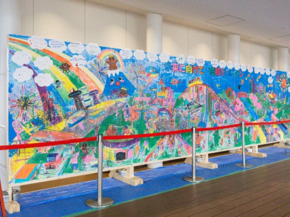 隠れ○○も発見。みんなで作った塗り絵完成〜！【やまとぴフォト】