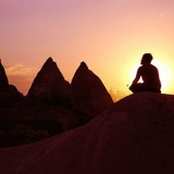 人間は幸せになりたいのか、他人に幸せだと思われたいのか