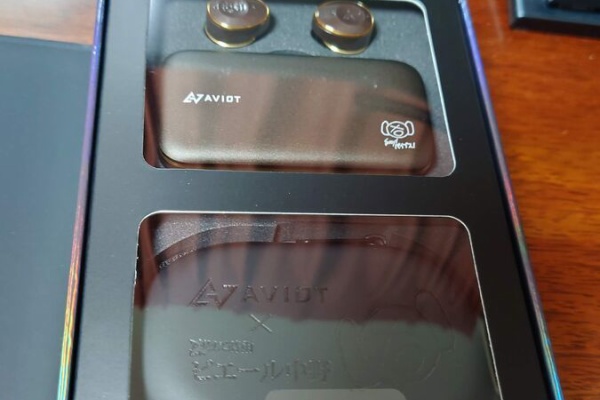 これらすべてを売りたいです。 スピーカーとヘッドフォンとキーボードとモニタ 10,000円以下で最新技術を体験！E-YOOSO Hz-61・Hz-68レビュー