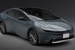 プリウスって何回モデルチェンジしてもいかにもプリウスって面構えしてるからスゴイよな