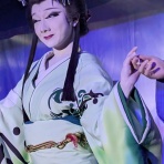 昼というより夜