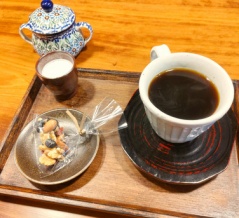 瀬戸の曽野地区の山里にひっそり佇む古民家ギャラリーカフェ/Gallery & cafe SONOVA