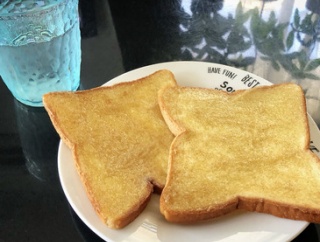 昨夜の事件...と、優雅な休日の朝。