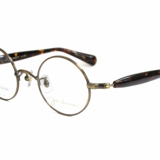 メイドが接客するメガネ屋　キャンディフルーツ オプティカル