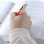 教授「レポートは手書きのを撮影したものを提出してください。サイズは100kb以下でお願いします」