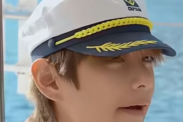 BTS V テテ//LAYOVER CAP 活かそ 帽子(ネイビー)