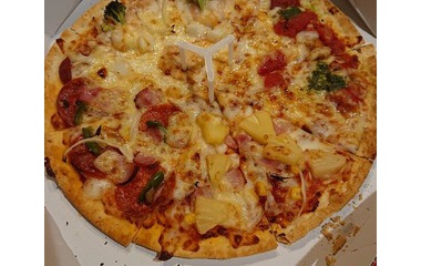 『ピザハット　お持ち帰り半額　ハットの日』の画像