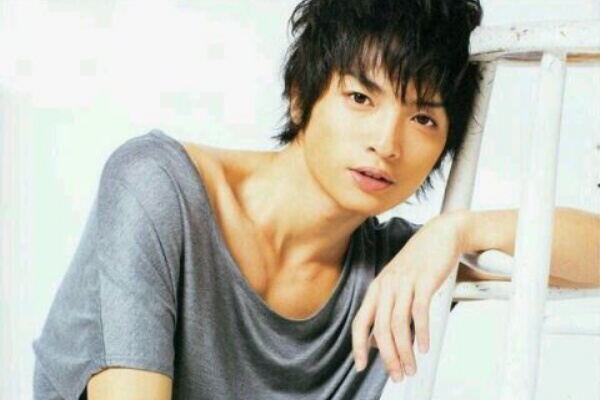 鎖骨っ イケメン研究会