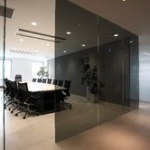 ビジネスマナー研修での問題「あなたは定時になったので退社するところです。残っている先輩社員になんと声をかけて帰りますか？」