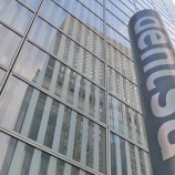 『【残当】電通初の赤字へ!意識高い系社員は豊富でもグローバル市場では全く歯が立たずwwww』の画像