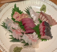 予約必須！刺身や揚げ物がおいしい！「ギンギョの酒場マルギン」