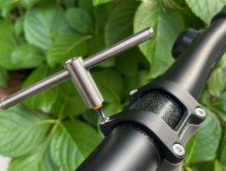 手にした瞬間わかる！軽さと強さの融合TOOL