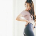 自分の『Dカップ』を画材道具にして「絵」を描く美女、見つかるwwwwww