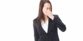ただクラスの役割を一緒に務めただけで親友だと思い込んでくる女子が不潔で困る