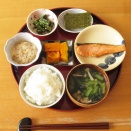銀鮭、南瓜のたいたん、インゲンの胡麻炒め、酢納豆、焼海苔