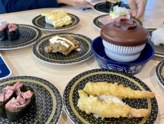 【外食】はま寿司に夫婦と4歳の子供と行って7000円ぐらいやったんだが