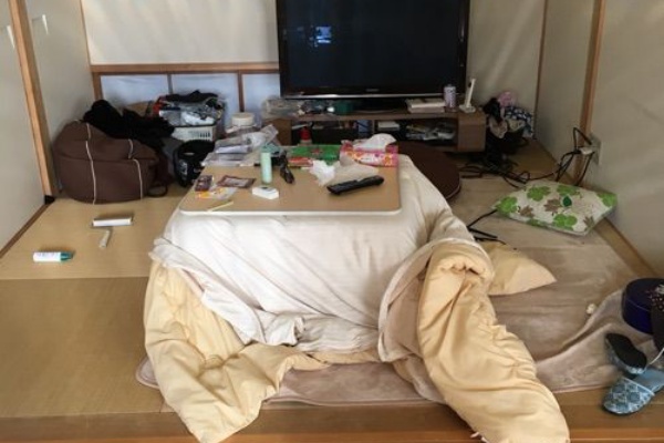 捨てて何もない家に まちエモン 和室掃除