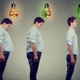 『【悲報】10代ワイ「腹出てるジジイども情けなさすぎやろ」』の画像