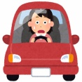 配送の仕事に入ってきた年配女性。この人の運転が酷い。対向避けの場所がところどころにある様な、見通しの悪いギリギリの村落の中の道を40〜50キロで走り抜ける