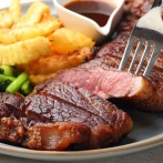 X民「ステーキ食べにきたらｗｗｗｗｗ○○な塊きたｗｗｗｗｗまっずｗｗｗｗｗｗｗ」ﾊﾟｼｬｯ→ガチで可哀想過ぎると話題にｗｗｗｗｗ