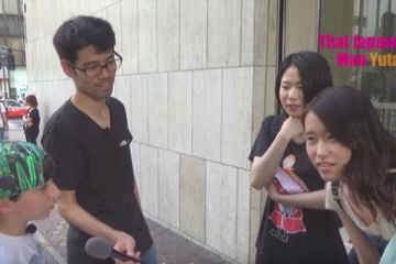 海外「カリスマがクリスマスパーティーに？！」日本人の英語ヒアリングが面白すぎると話題