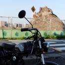 久しぶりに泣塔を見に行く。