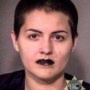 【衝撃画像】米オレゴン州で逮捕されたアンティファメンバーがゴッサム・シティにいそうな見た目だと話題に