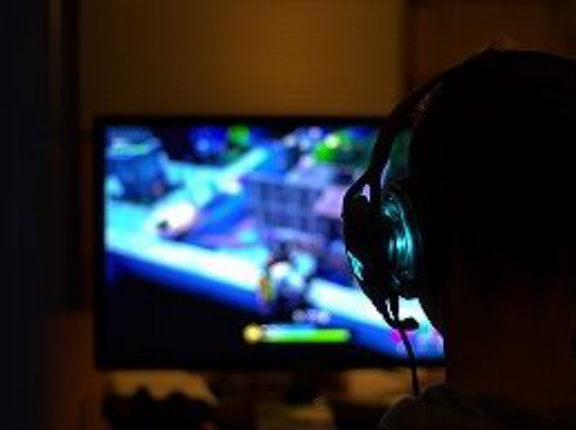 なんでPCのスペックは年々上がり続けてるのにクソ重いゲームばっかリリースされんねん