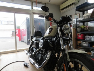 ★2014年XL883R★カスタムペグで足元キリ！っと★