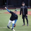 伊藤大海投手から投球指導を受ける細川凌平選手！？