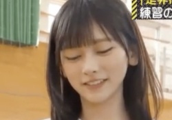 【朗報】池田瑛紗さん、いやらしすぎる手つきで筆先を「こう」してしまう...