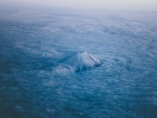 富士山頂で売ったら売れそうなもの
