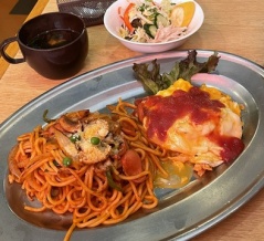 太麺もちもちの懐かしい王道ナポリタン！「ゴールデンケチャップ」