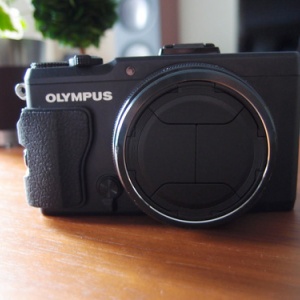 OLYMPUS XZ-1,2の自動開閉レンズキャップ（LC-63A）を買った : 鳥取の