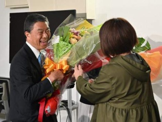 宮城県知事選2025｜村井嘉浩氏が6選、水道民営化とイスラム墓地整備に県民の疑念も