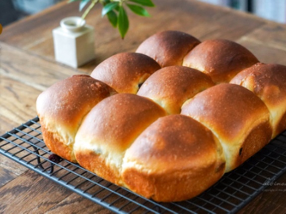 最強パン生地で作る！レーズンのちぎりパン（レシピ）