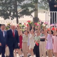 【動画】中国のキッズ、トランプ大統領を歓待させられる