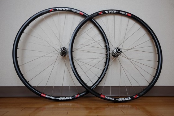 手組29erホイールリア用QR135mm