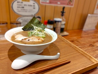 煮干しつけ麺 三代目 はる@昭島市<限定・濃厚味噌󠄀ラーメン＋味玉>