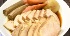 ホロホロで柔らか♪もも肉で煮豚