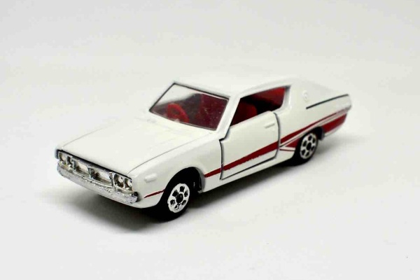 DAIYA／スカイライン・ケンメリ2000GT。ブリキカー【紙シール付き】。 DAIYA／スカイライン・ケンメリ2000GT。ブリキカー【紙シール
