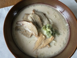 ◎博多風あっさり豚骨ラーメン◎