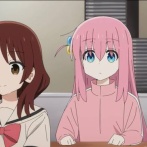 ぼっちちゃんの「目立ちたくないのにピンク色のジャージを着用」という永遠の謎