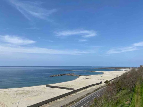 海沿いをウォーキング！縁日や完歩賞も！『西海岸公園 自由広場』で『西海岸公園を1日楽しもう！！夕日ウオーク』開催！10月31日。