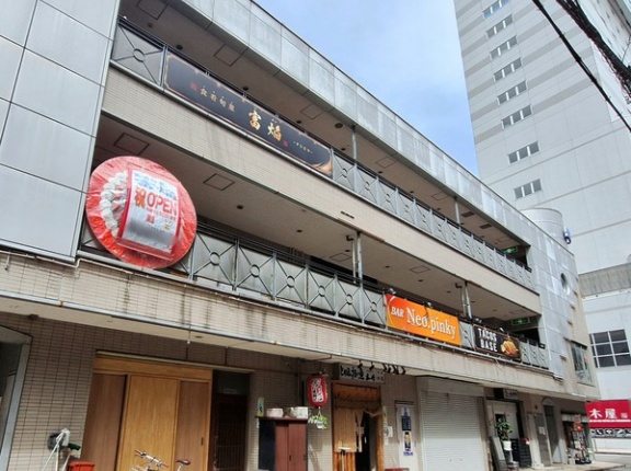 同ビル2店舗NewOpen！富山市新富町に居酒屋『食肴旬菜 富焔 -FUEN-（しきさいふえん）』とタコス店『TACOS BASE』がオープンしてる。