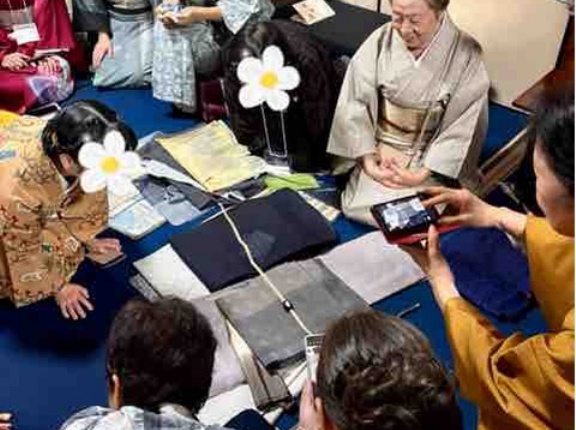 小雨対応のコーデで着物しるべの会へ