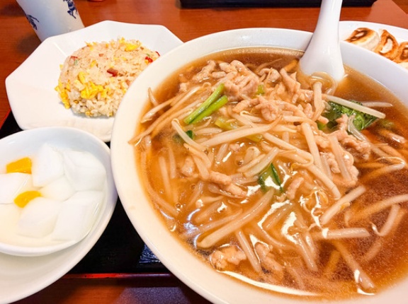 「福安楼」の『サンマーメン＋半チャーハン＋デザート』など（大和市大和東）【やまとぴグルメ】
