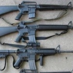 【朗報】警視庁、屋外では撃ち負けることにやっと気付いてサブマシンガンから自動小銃へ