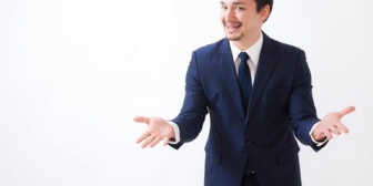 彼は1000万近く稼ぐ人でことあるごとに、「お前は俺の年収目当てなんだろう」と言われてた。そんなこと言われてもちゃんと否定して今まで我慢できたけど…