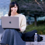 【悲報】結婚できない男がかけてる『一発アウト』のメガネの形がこれらしい…